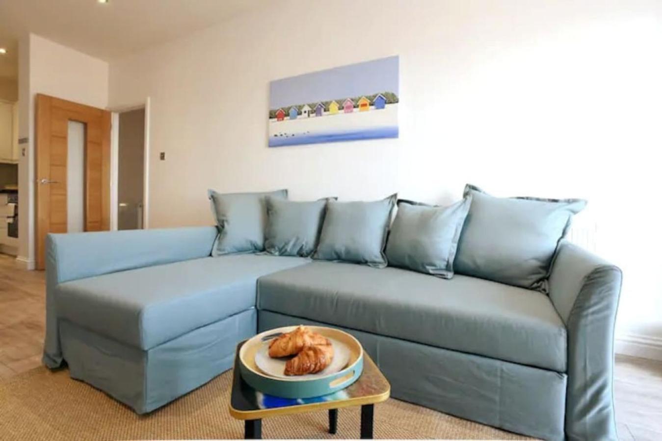 Air Maison - Stunning Beach Front Apartment Portsmouth Dış mekan fotoğraf